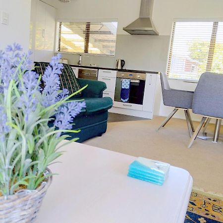 Bram'S Bach Villa Taupo Bagian luar foto