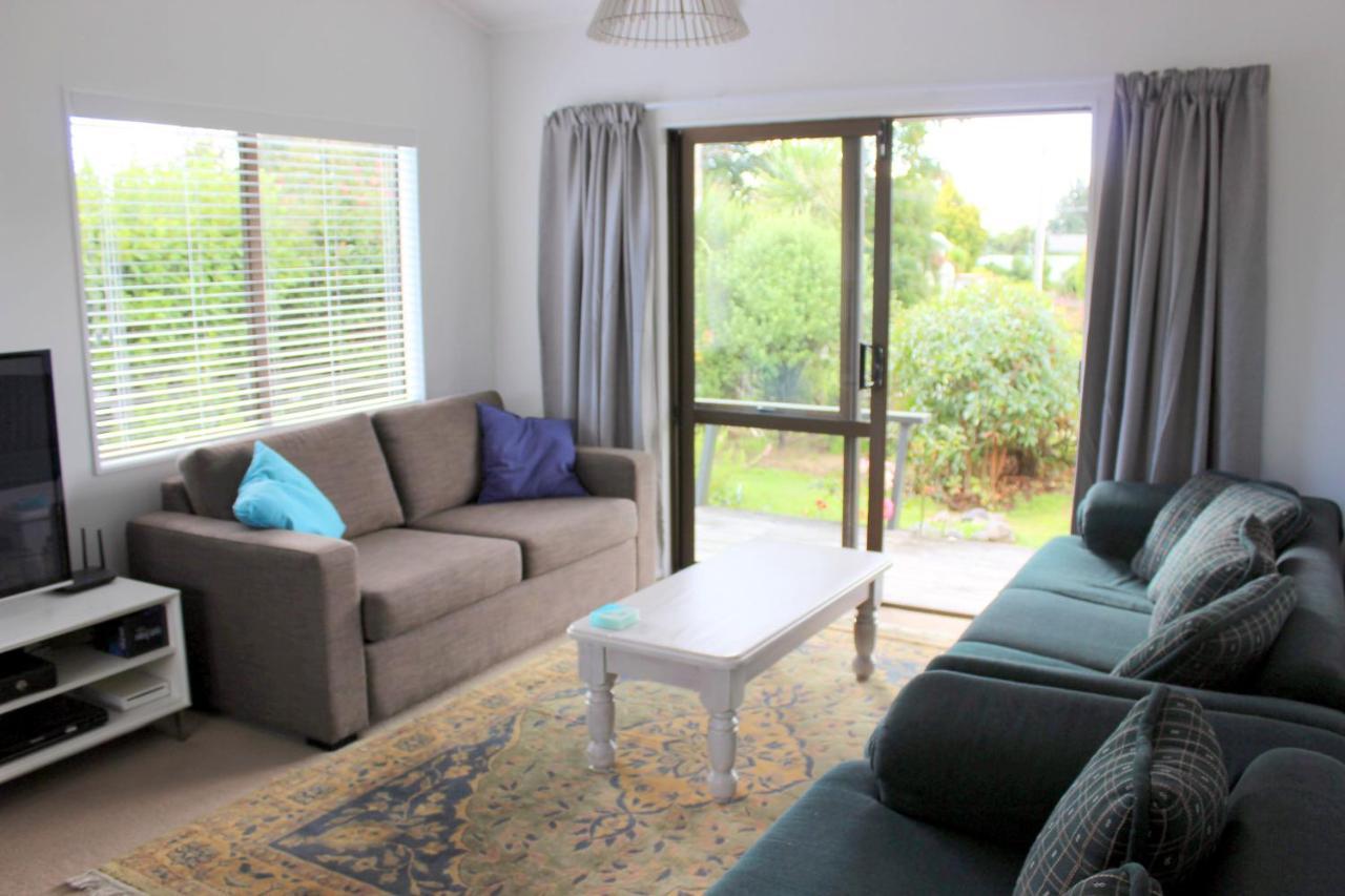 Bram'S Bach Villa Taupo Bagian luar foto